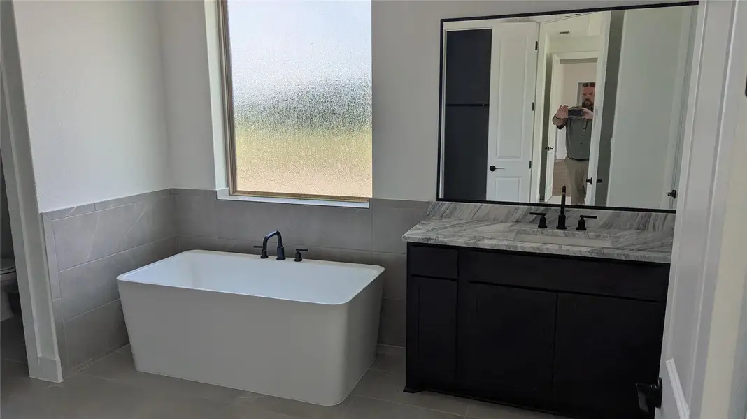 Furnished interior view inside a new home in Scofield Farms Estates, Georgetown (Image 10). Furnished interior view inside a new home in Scofield Farms Estates, Georgetown (Image 10).