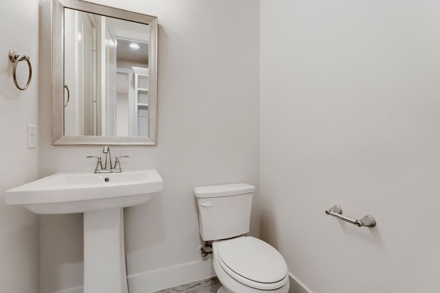 3312 Santolina - Powder Bathroom