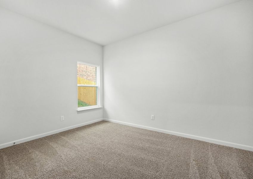 The secondary bedrooms are a great space for guest rooms and children's bedrooms. The secondary bedrooms are a great space for guest rooms and children's bedrooms.