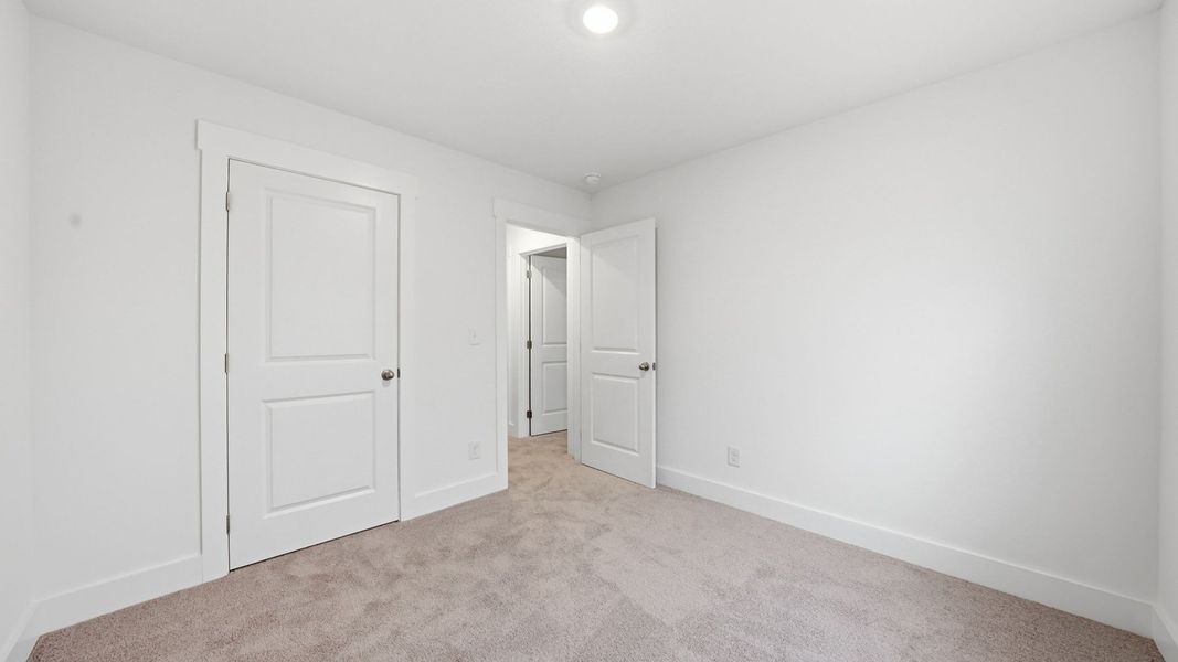 Spacious, unfurnished interior of a new home in Fieldcrest Acres Townhomes, Blountville (Image 21).