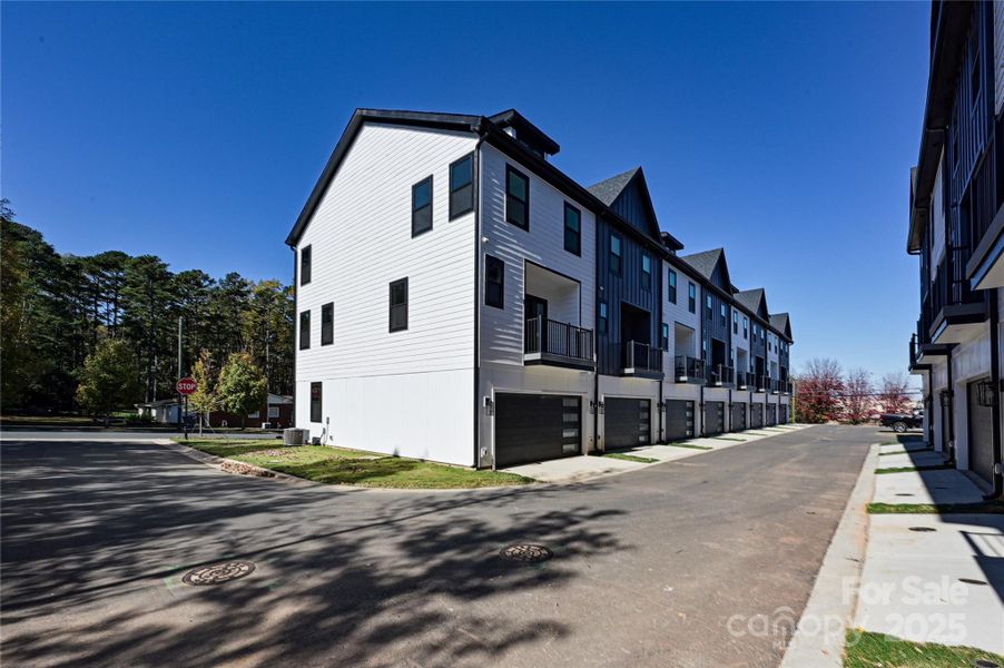 Image 33 of a home in . Image 33 of a home in .