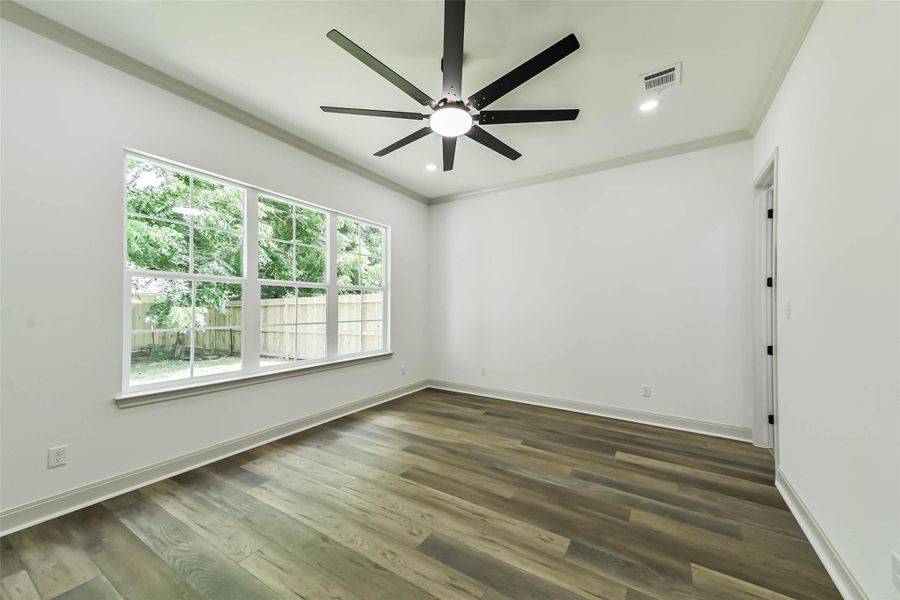 Spacious, unfurnished interior of a new home in , Tomball (Image 34). Spacious, unfurnished interior of a new home in , Tomball (Image 34).