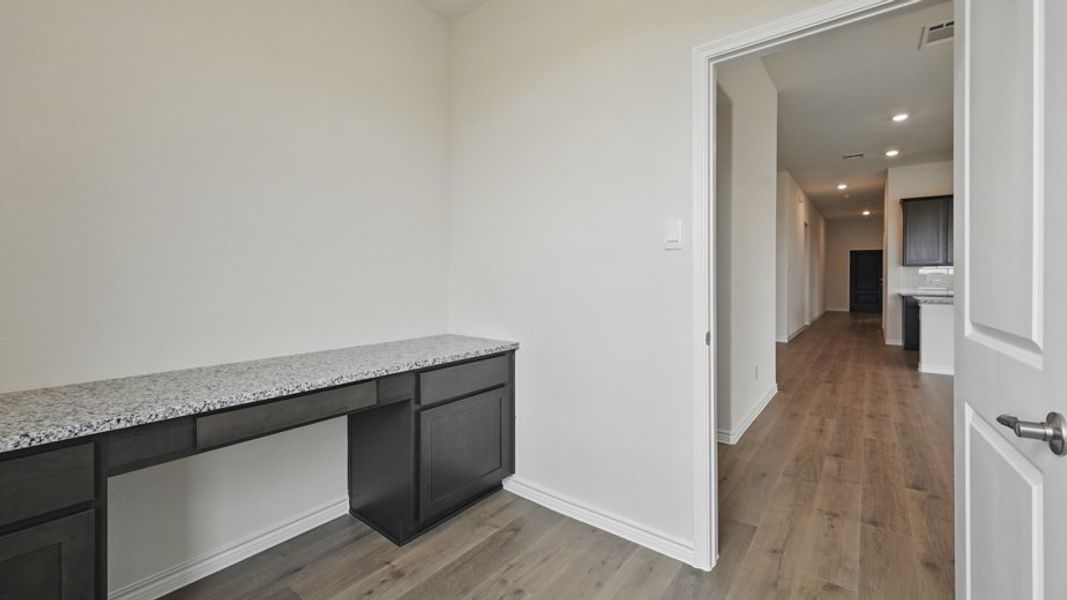 Image 16 representing the Aspen by D.R. Horton in Lakewood Trails, Forney, TX. Image 16 representing the Aspen by D.R. Horton in Lakewood Trails, Forney, TX.