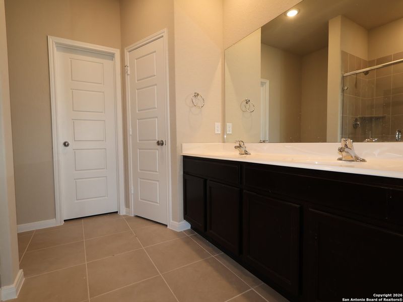Furnished interior view inside a new home in Winding Brook, San Antonio (Image 12).
