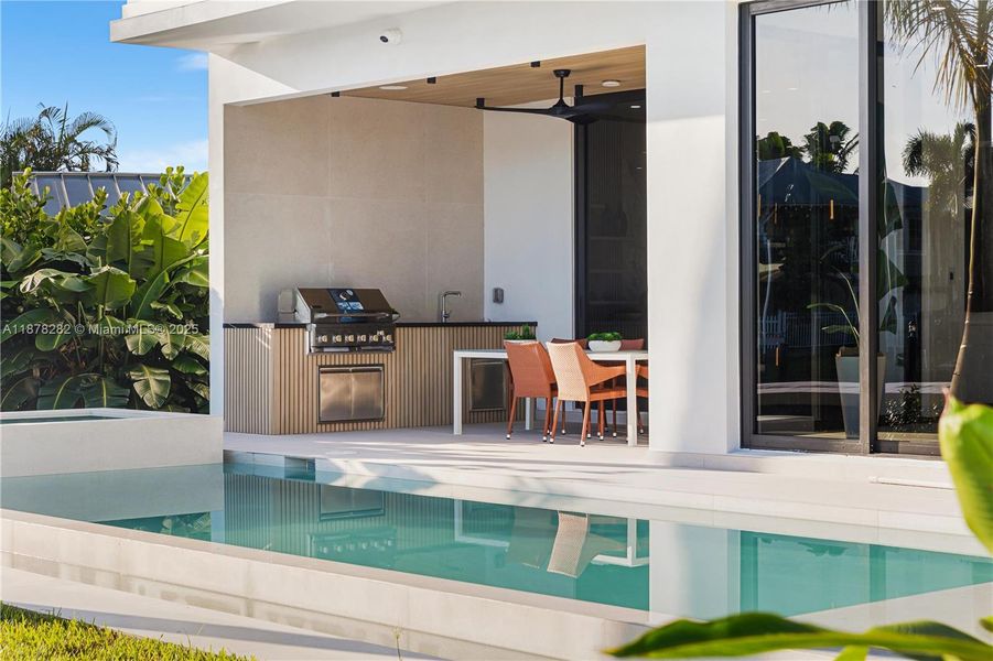 Furnished interior view inside a new home in , Wilton Manors (Image 4).