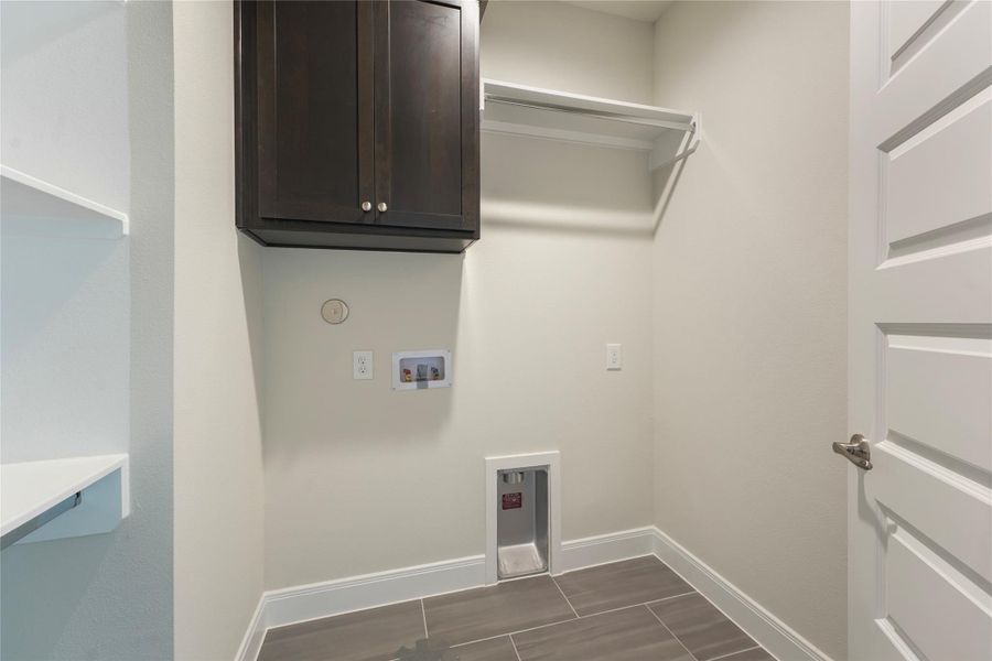 Spacious, unfurnished interior of a new home in The Corner At Buffalo Pointe, Houston (Image 17). Spacious, unfurnished interior of a new home in The Corner At Buffalo Pointe, Houston (Image 17).