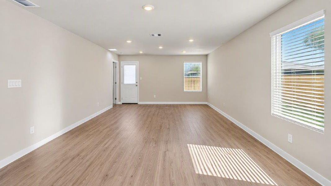 Spacious, unfurnished interior of a new home in Kokomo, Rockport (Image 9).