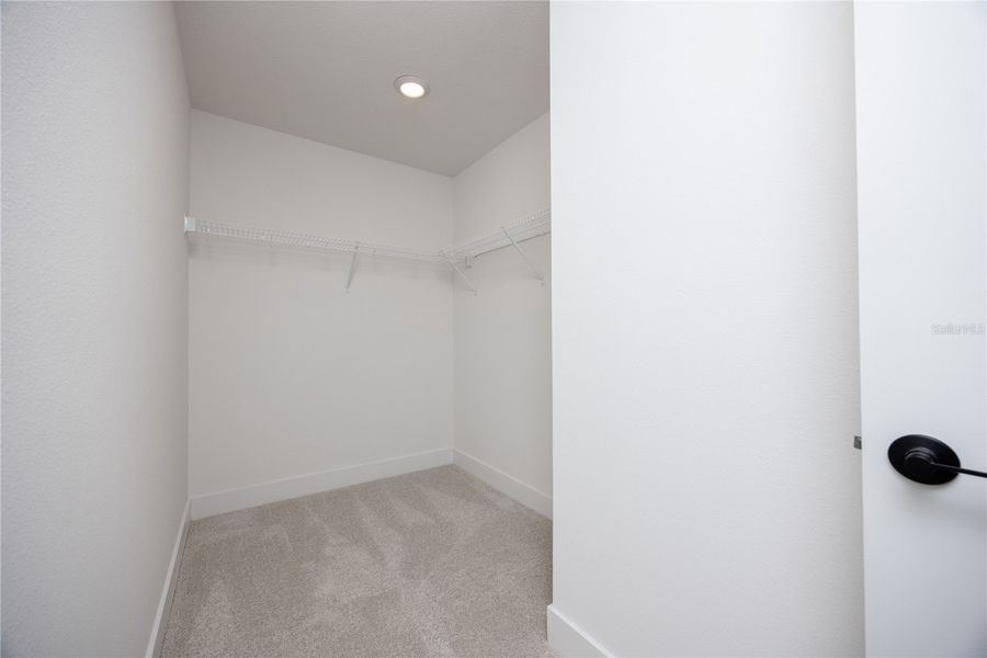 Spacious, unfurnished interior of a new home in Country Way South, Newberry (Image 20).