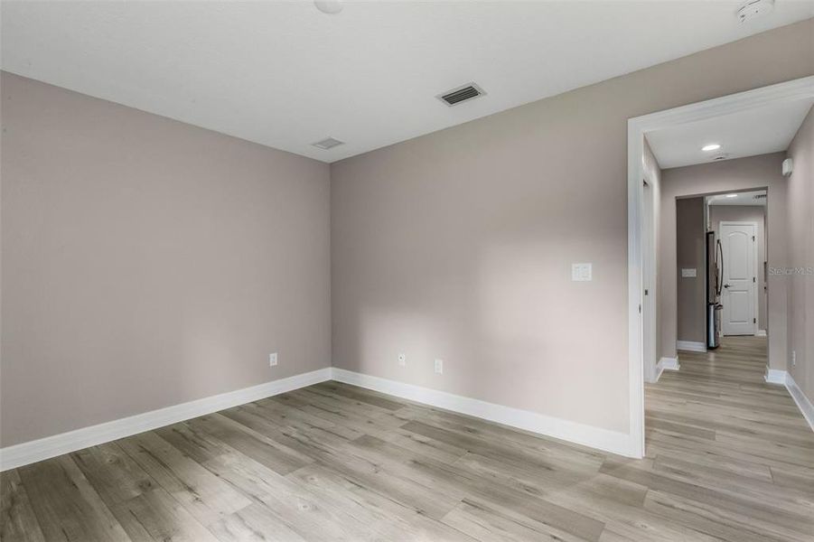 Spacious, unfurnished interior of a new home in , Englewood (Image 35).