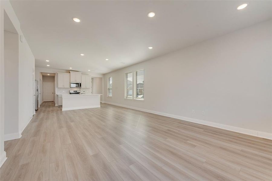 Spacious, unfurnished interior of a new home in Walden Pond, Forney (Image 15).