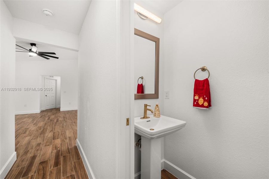 Furnished interior view inside a new home in , Sebring (Image 5).