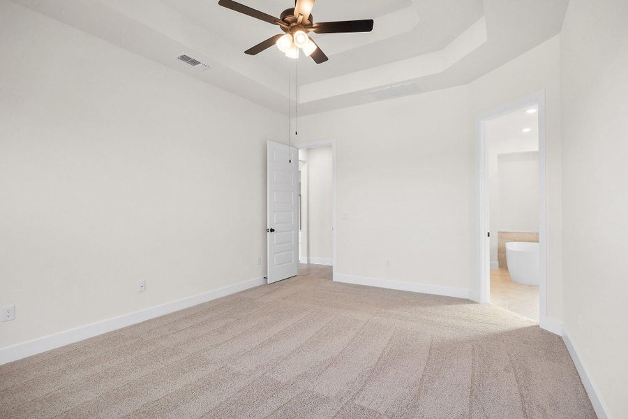 Representative unfurnished interior of a home built from the The Dalton by Westin Homes in Legacy - 60', League City (Image 20).