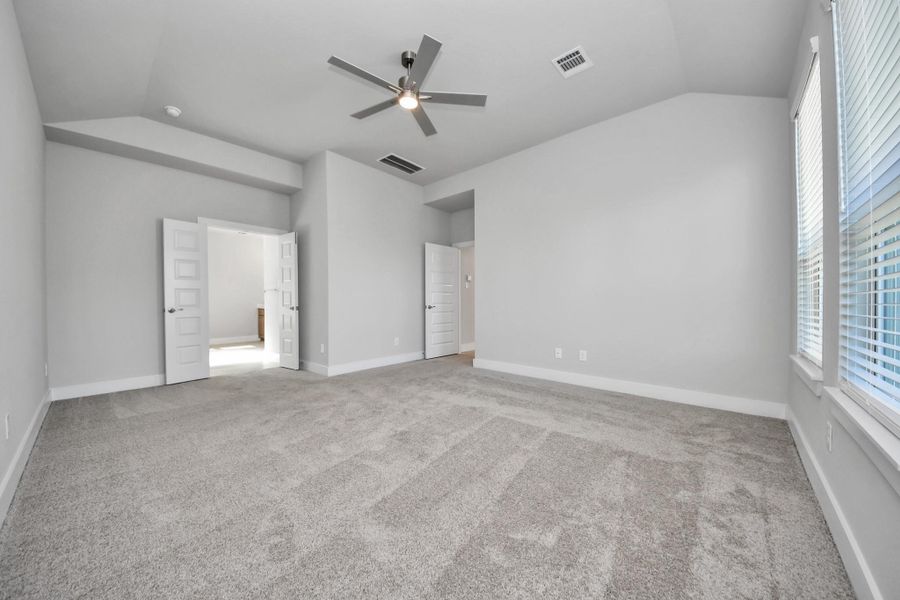 Sample photo of completed home with similar floor plan. Actual colors and selections may vary. Sample photo of completed home with similar floor plan. Actual colors and selections may vary.