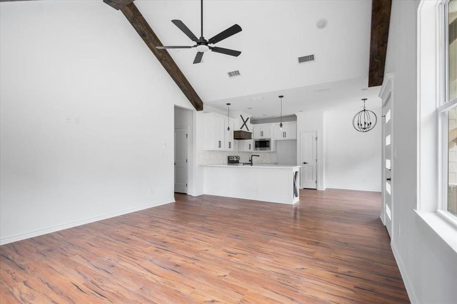 Spacious, unfurnished interior of a new home in , Tyler (Image 14).