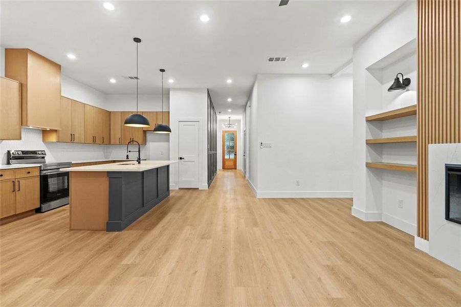 Furnished interior view inside a new home in , Dallas (Image 6).