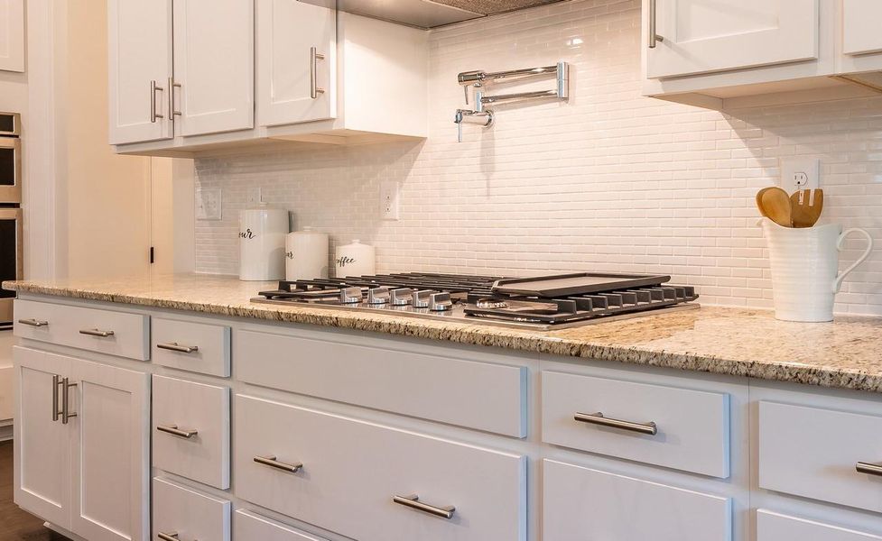 Representative interior finishes for a home built from the Muirfield by Greybrook Homes in Edmunds Farm, Clover (Image 27).