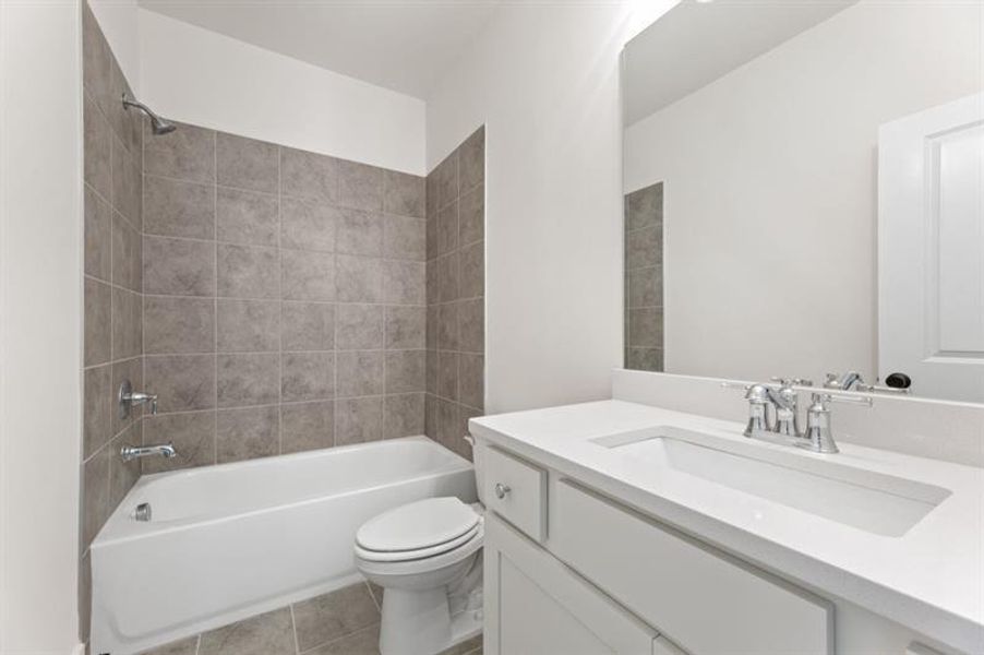 Furnished interior view inside a new home in White Post on Lake Lanier, Gainesville (Image 9). Furnished interior view inside a new home in White Post on Lake Lanier, Gainesville (Image 9).