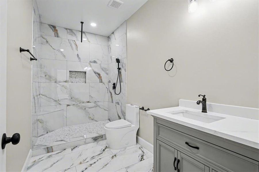 Furnished interior view inside a new home in , Lindale (Image 15).