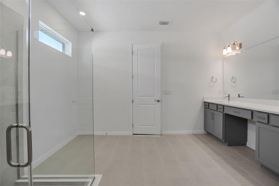 Furnished interior view inside a new home in Angeline, Land O' Lakes (Image 7).