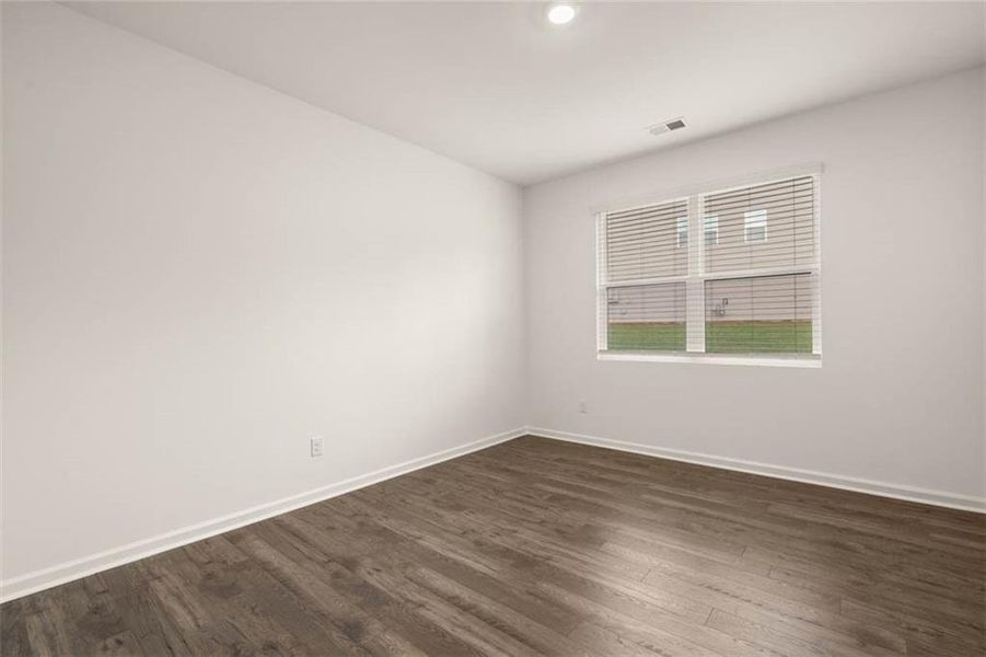 Spacious, unfurnished interior of a new home in Bridle Creek, Locust Grove (Image 13).