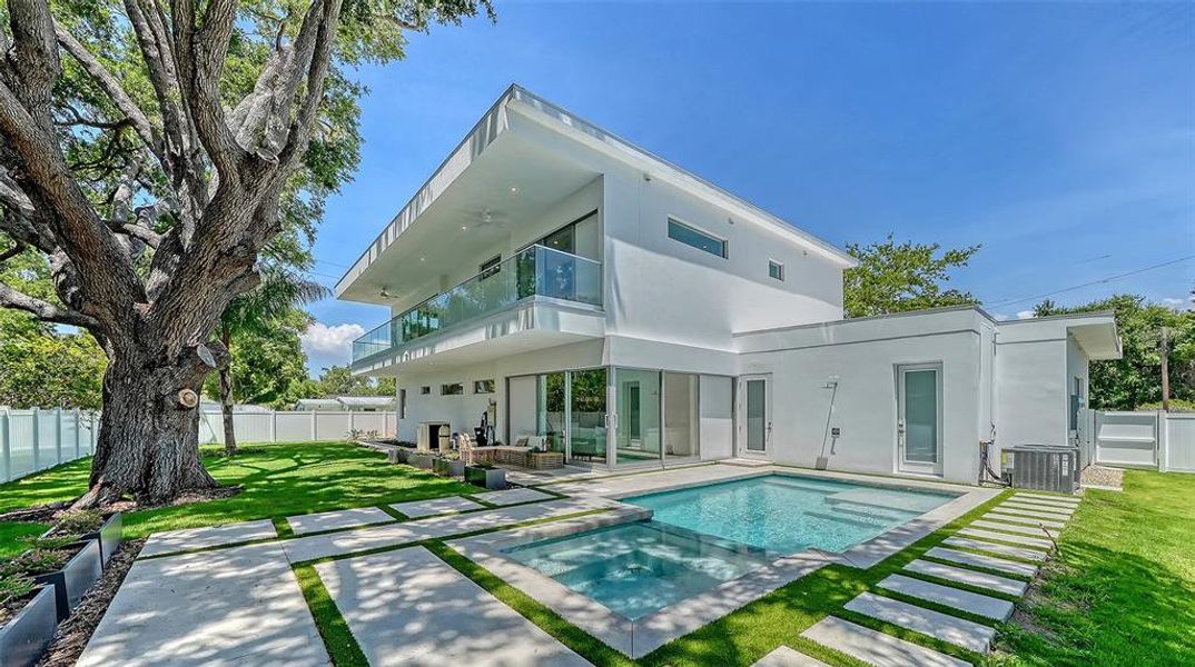 Exterior details and patio area of a home in , Sarasota (Image 3).