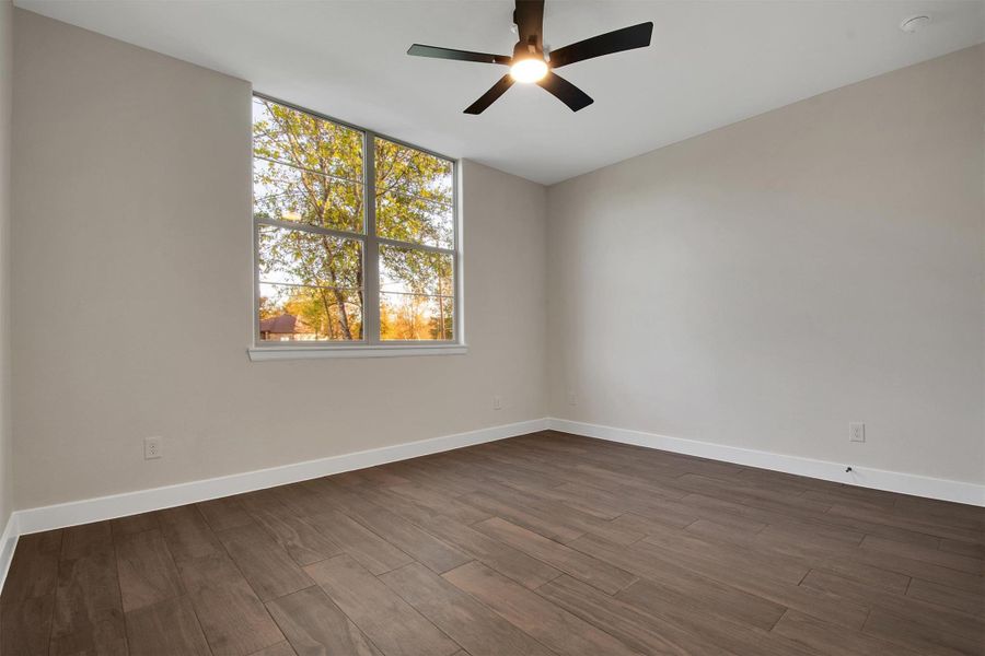 Spacious, unfurnished interior of a new home in , Bastrop (Image 31).