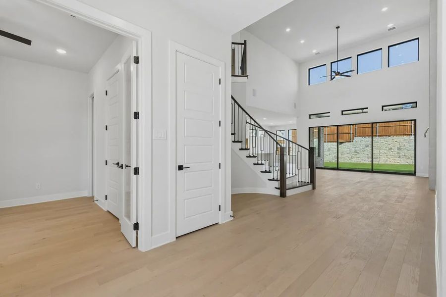 Spacious, unfurnished interior of a new home in The Grove Frisco, Frisco (Image 15). Spacious, unfurnished interior of a new home in The Grove Frisco, Frisco (Image 15).