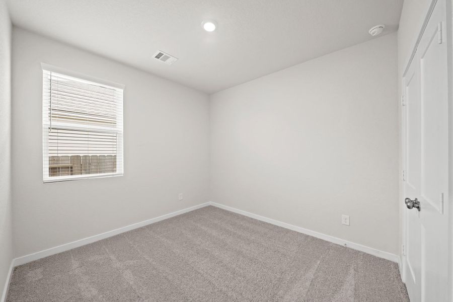 Spacious, unfurnished interior of a new home in Granger Pines, Conroe (Image 17). Spacious, unfurnished interior of a new home in Granger Pines, Conroe (Image 17).