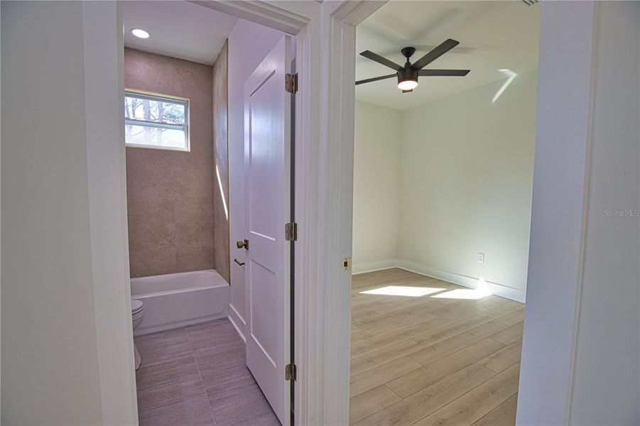 Spacious, unfurnished interior of a new home in , Placida (Image 12).