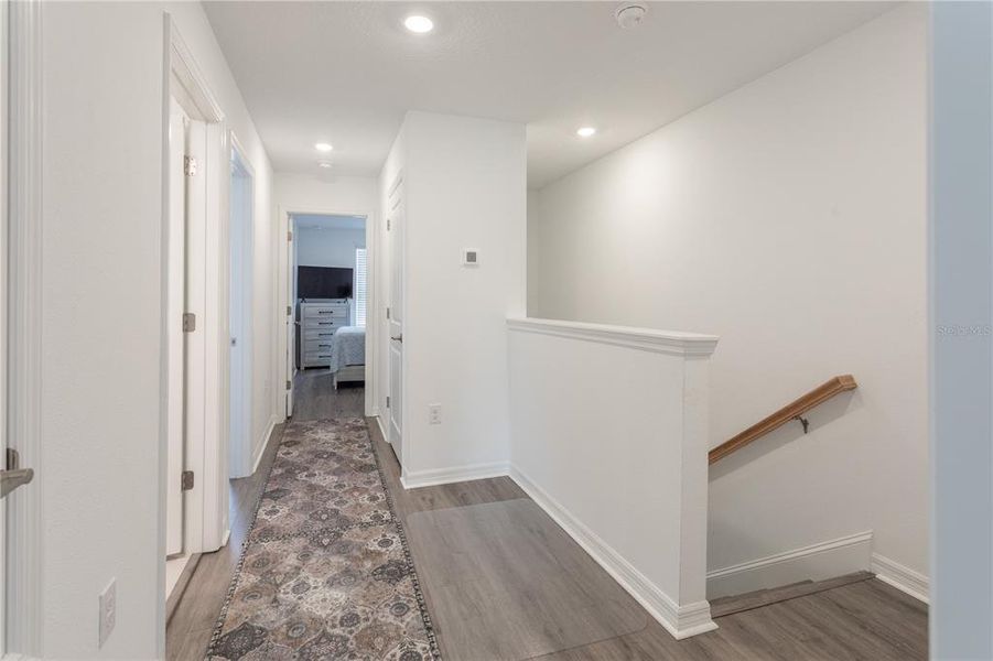 Spacious, unfurnished interior of a new home in , Sarasota (Image 66).