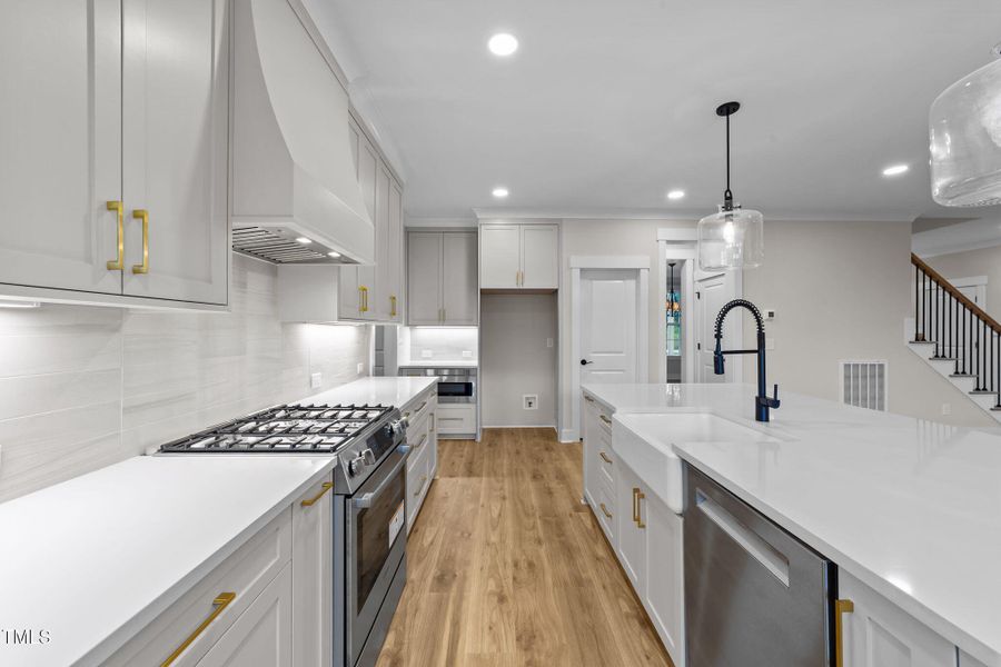 32-web-or-mls-VB4A9064 32-web-or-mls-VB4A9064