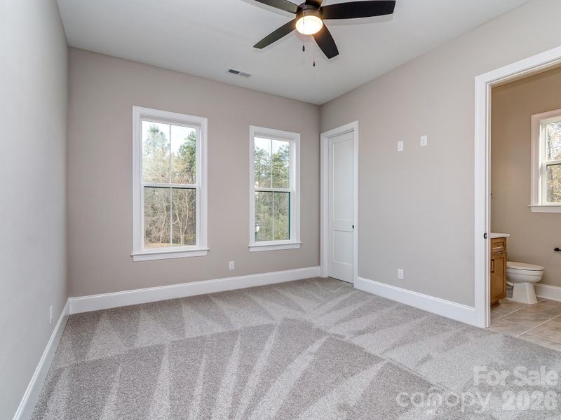 Spacious, unfurnished interior of a new home in , York (Image 36).