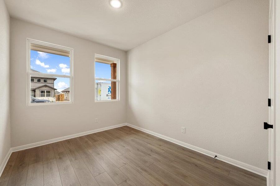 Spacious, unfurnished interior of a new home in Patterson Ranch, Georgetown (Image 15).