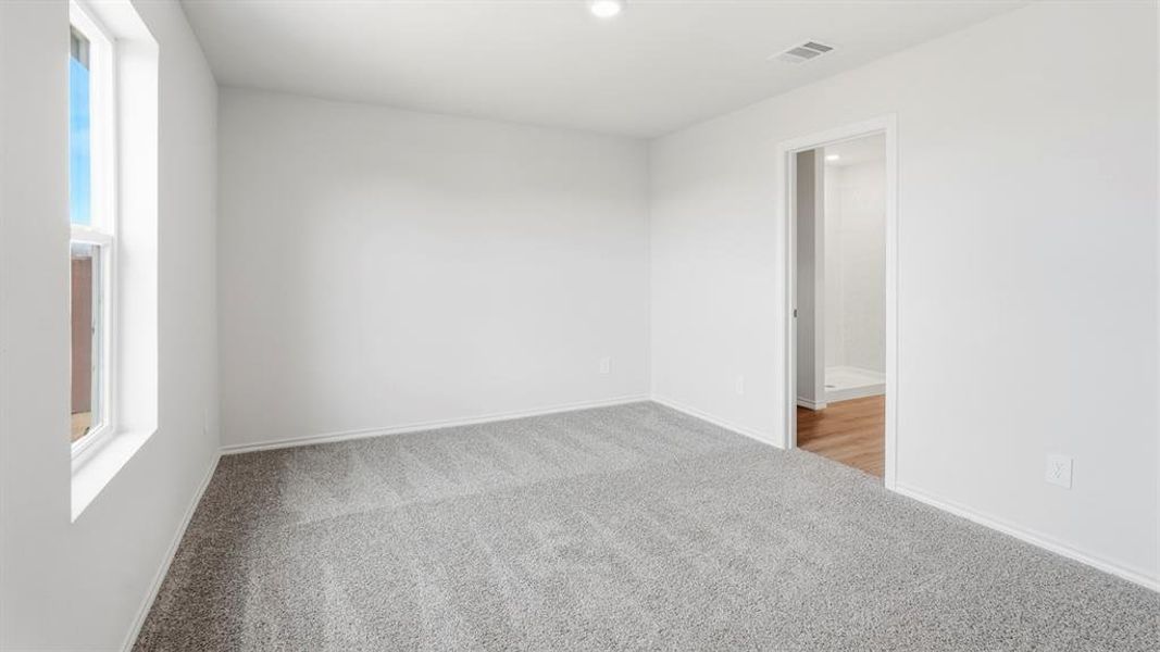 Spacious, unfurnished interior of a new home in Asher Oaks, Bonham (Image 27).