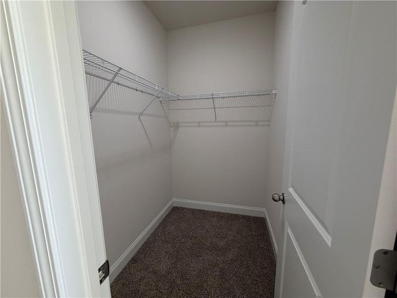 Spacious, unfurnished interior of a new home in , Jefferson (Image 29).