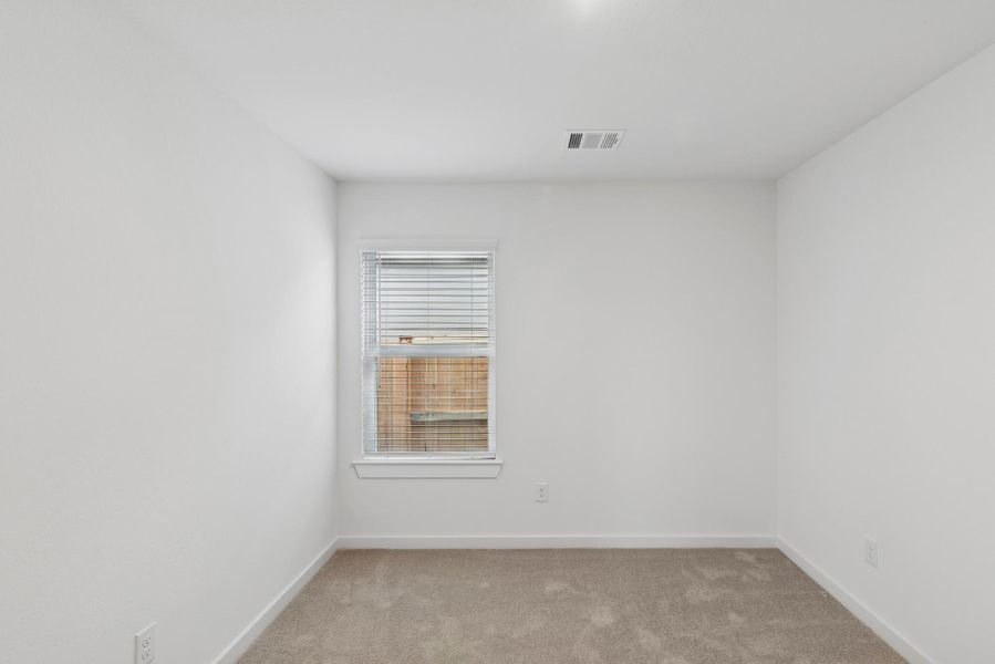 Spacious, unfurnished interior of a new home in Summerview, Fulshear (Image 15).