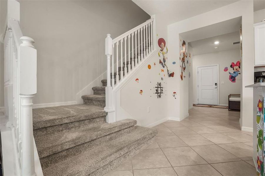 Spacious, unfurnished interior of a new home in , Clermont (Image 22).