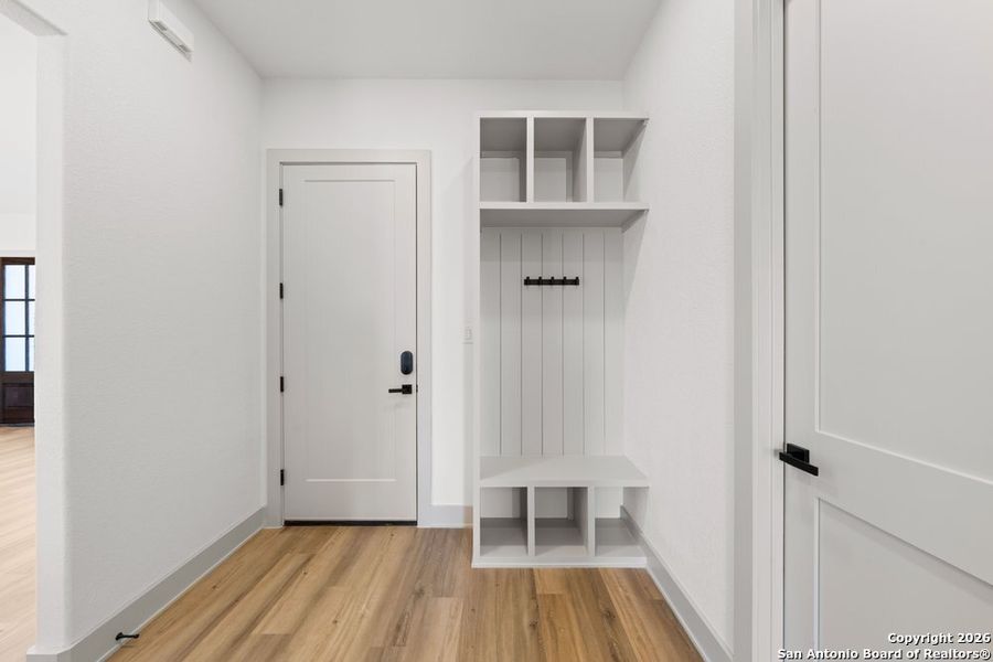 Spacious, unfurnished interior of a new home in , Poteet (Image 24).