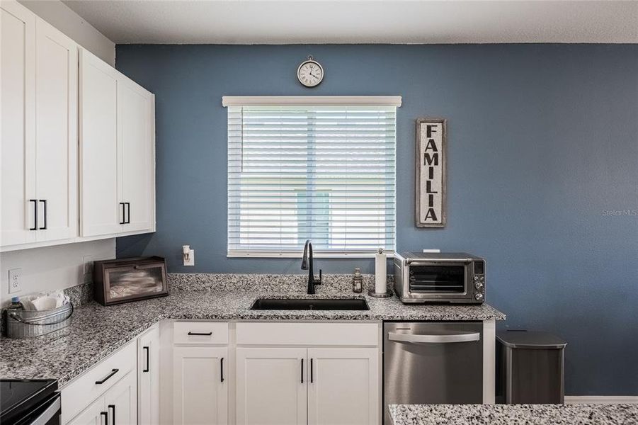 Furnished interior view inside a new home in , Bartow (Image 12).