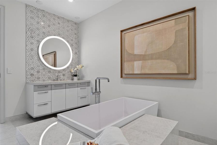 Furnished interior view inside a new home in , Longboat Key (Image 31).