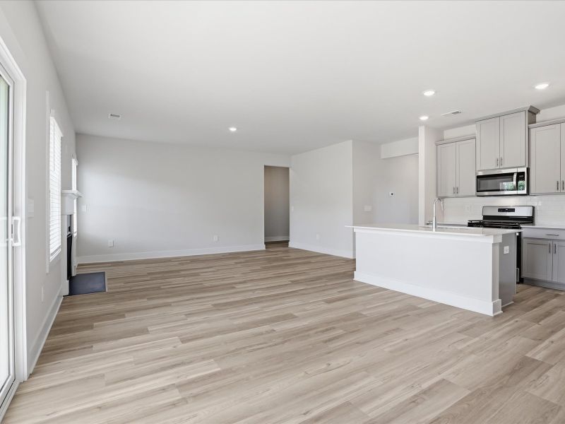 Spacious, unfurnished interior of a new home in Ashby Woods, Boiling Springs (Image 9). Spacious, unfurnished interior of a new home in Ashby Woods, Boiling Springs (Image 9).