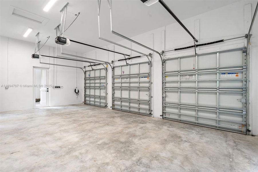 Spacious, unfurnished interior of a new home in , Pinecrest (Image 18). Spacious, unfurnished interior of a new home in , Pinecrest (Image 18).