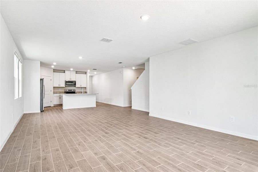 Spacious, unfurnished interior of a new home in Two Rivers - Classic Series, Zephyrhills (Image 10).