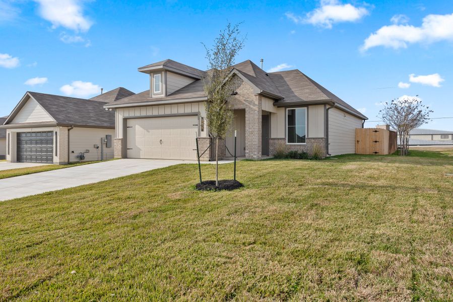 Front exterior of a new home in South Fork, Waco, TX, highlighting curb appeal (Image 1). Front exterior of a new home in South Fork, Waco, TX, highlighting curb appeal (Image 1).