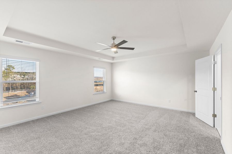Representative unfurnished interior of a home built from the Saluda by Veranda Homes in Heritage Bay, Sumter (Image 28).