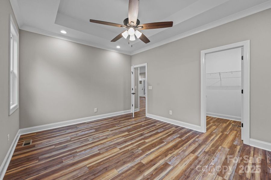 Spacious, unfurnished interior of a new home in , Salisbury (Image 26).