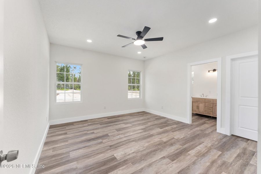Spacious, unfurnished interior of a new home in , Hampton (Image 16).