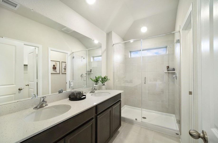 Furnished interior view inside a new home in Sorella: Signature Collection, Tomball (Image 14).