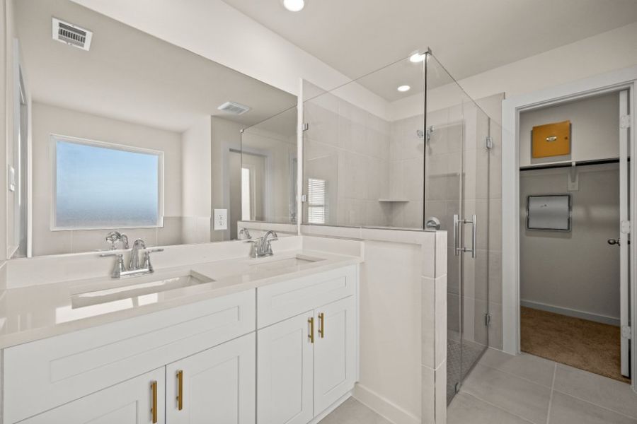 Furnished interior view inside a new home in Ashland, Houston (Image 11).