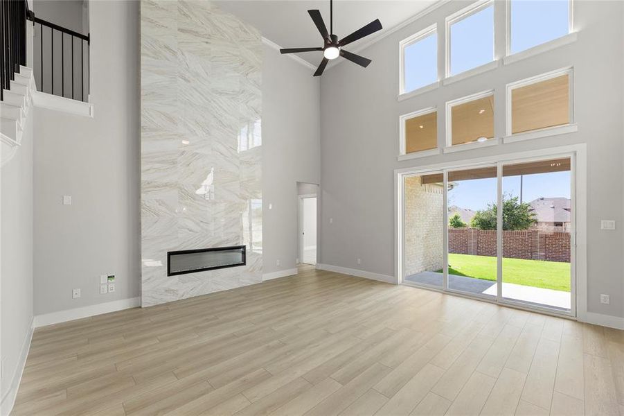 08. 429 Curtiss - Family